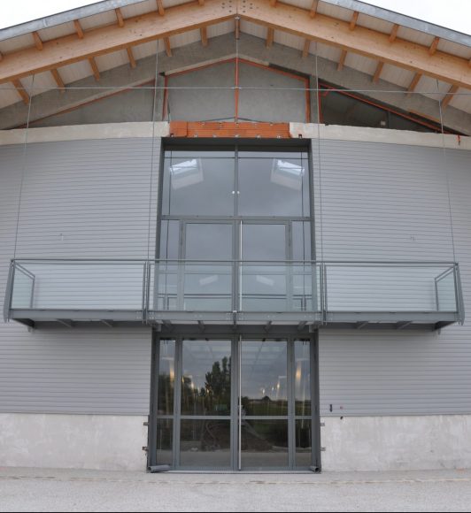 Porte acier vitrée