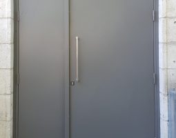porte métallique