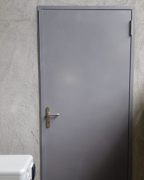 porte de service acier