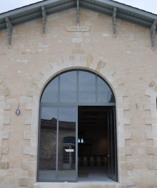 Porte acier vitrée