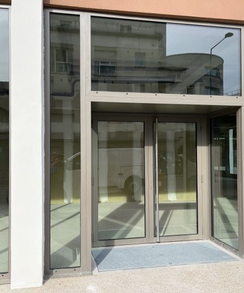 porte de hall d'entrée